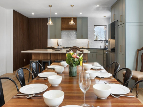 Luxury Peak 8 Ski in ski out 6 bedroom in the heart of Breck!